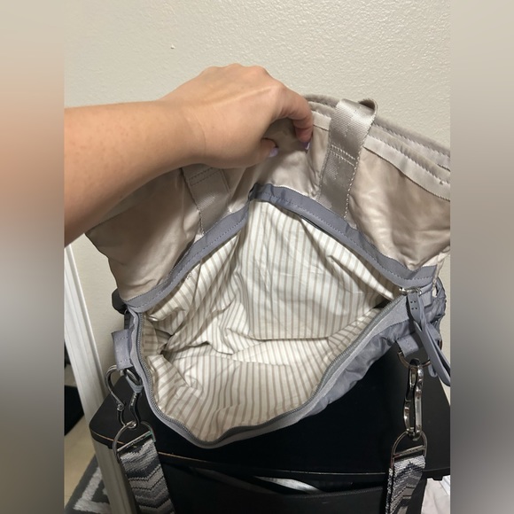 Used lulu lemon bag- grey and off white - Picture 10 of 16